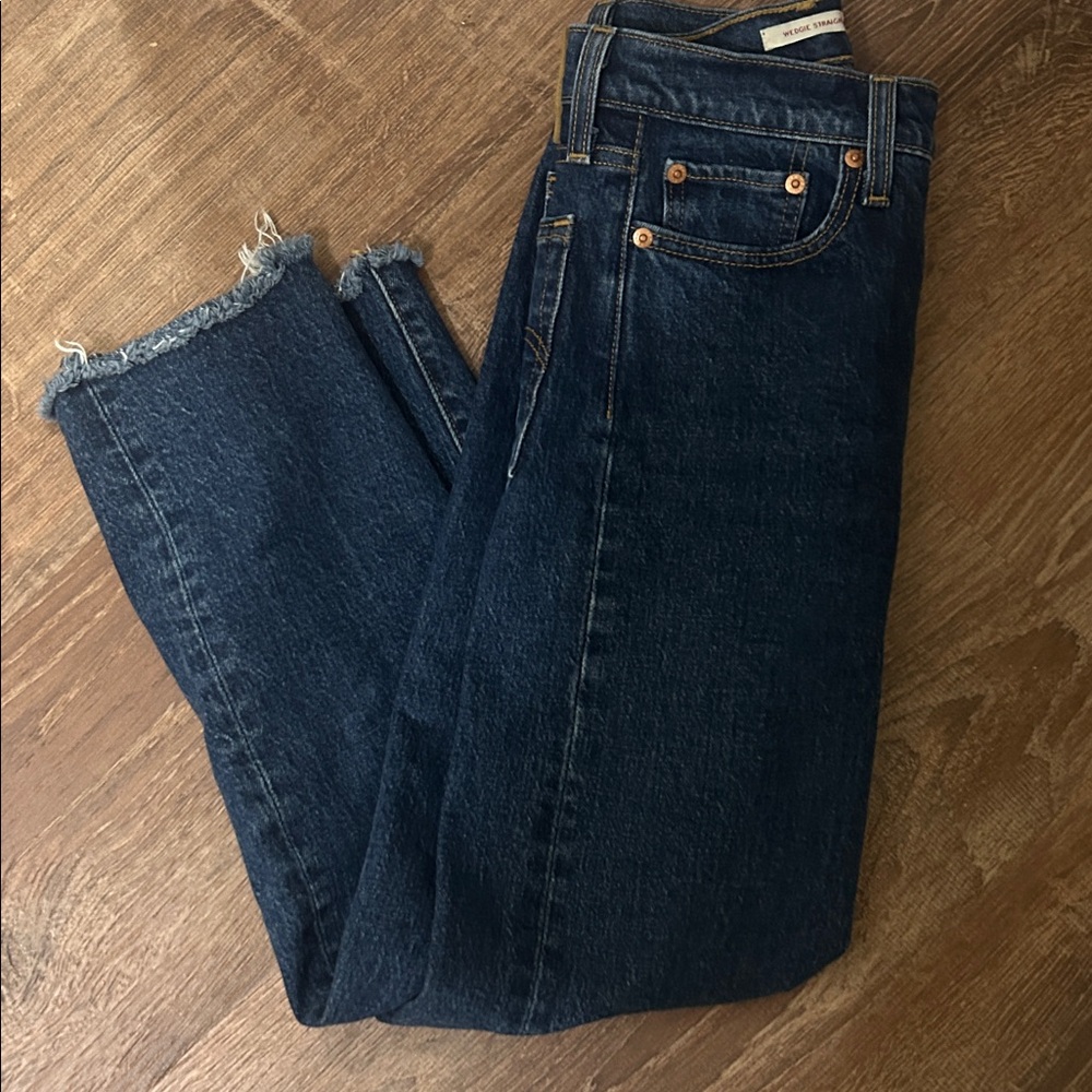 Levi’s wedgie straight jeans♥️